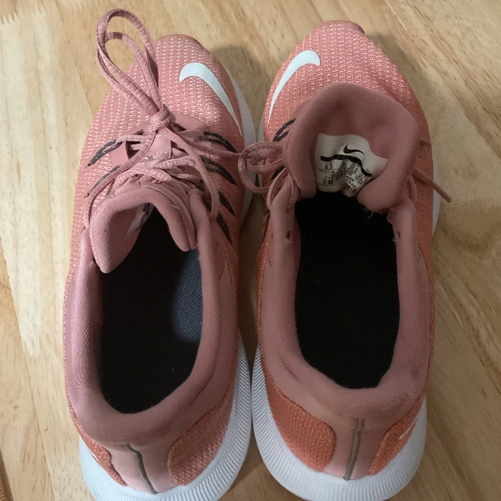 Nike Quest Women Sz 6.5 Rust Salmon Color Lightweight Mesh Running Shoes Sneaker - Picture 8 of 11